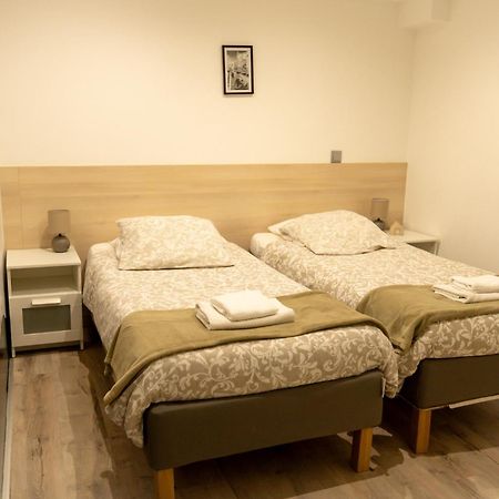 Appartement 1-4 Pers - Aeroport Cdg, Parc Expo, Villepinte - A L'Ombre Du Pin "9" Le Pin  Εξωτερικό φωτογραφία