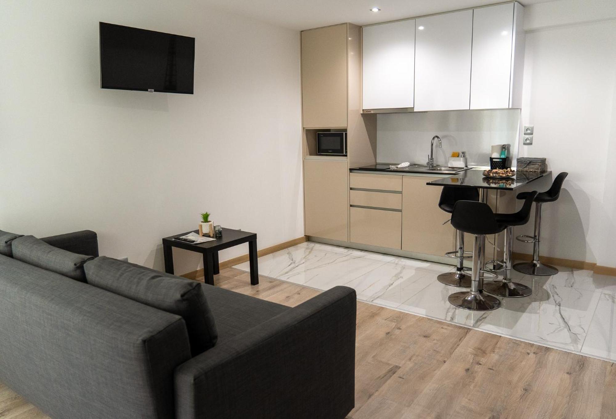 Appartement 1-4 Pers - Aeroport Cdg, Parc Expo, Villepinte - A L'Ombre Du Pin "9" Le Pin  Εξωτερικό φωτογραφία