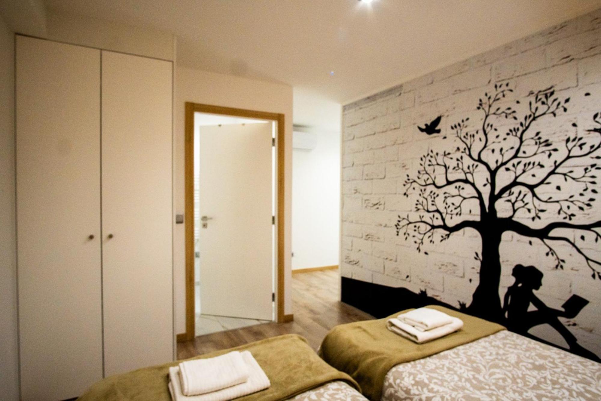 Appartement 1-4 Pers - Aeroport Cdg, Parc Expo, Villepinte - A L'Ombre Du Pin "9" Le Pin  Εξωτερικό φωτογραφία