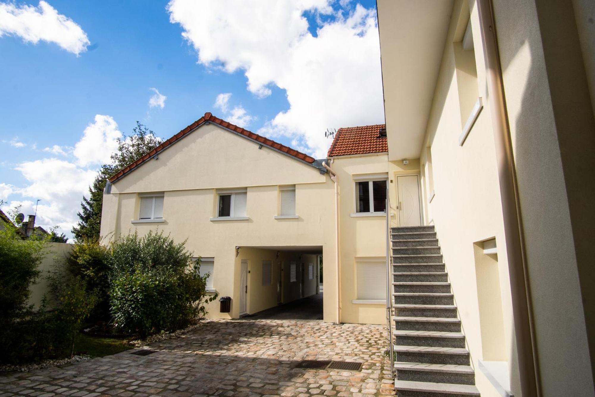 Appartement 1-4 Pers - Aeroport Cdg, Parc Expo, Villepinte - A L'Ombre Du Pin "9" Le Pin  Εξωτερικό φωτογραφία